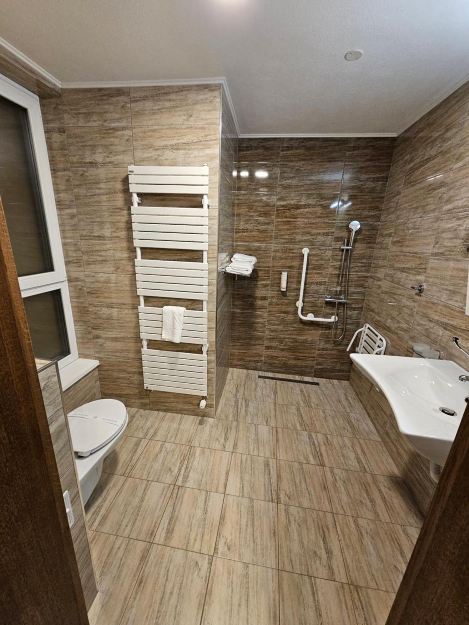 Panorama Boutique Hotel Sfantu Gheorghe  Ngoại thất bức ảnh