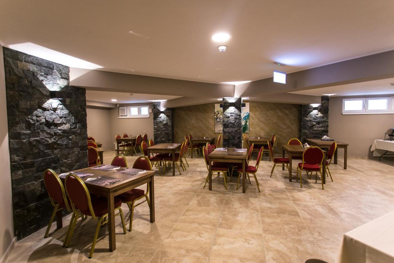 Panorama Boutique Hotel Sfantu Gheorghe  Ngoại thất bức ảnh