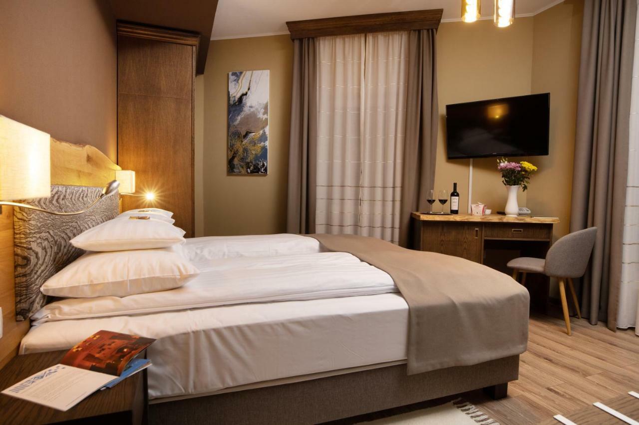 Panorama Boutique Hotel Sfantu Gheorghe  Ngoại thất bức ảnh